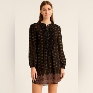 American Rag Black Top with White Trim – Stylish Contrast, Size S